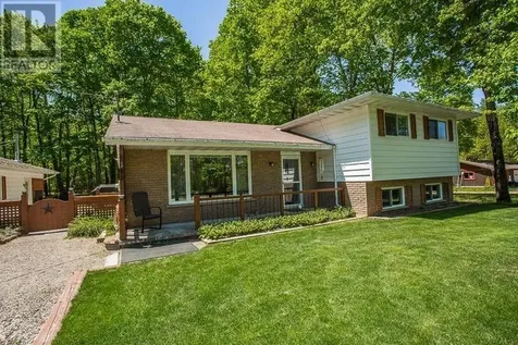 1399 Littleton Street Richards Landing ON P0R 1J0