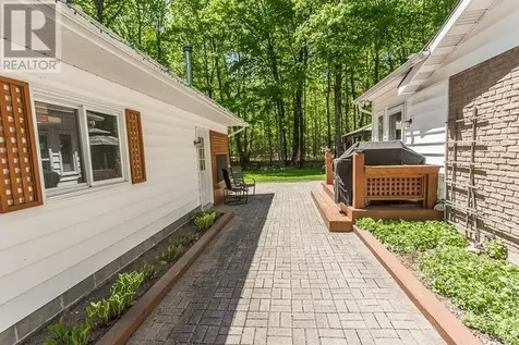 1399 Littleton Street Richards Landing ON P0R 1J0