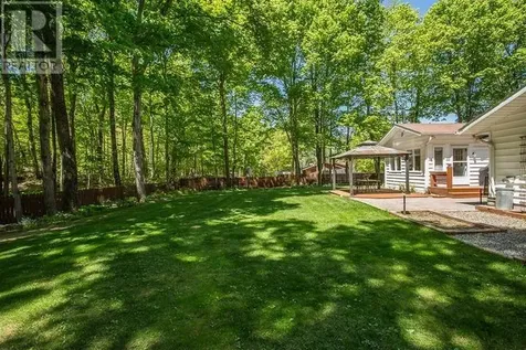 1399 Littleton Street Richards Landing ON P0R 1J0