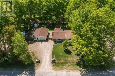 1399 Littleton Street Richards Landing ON P0R 1J0