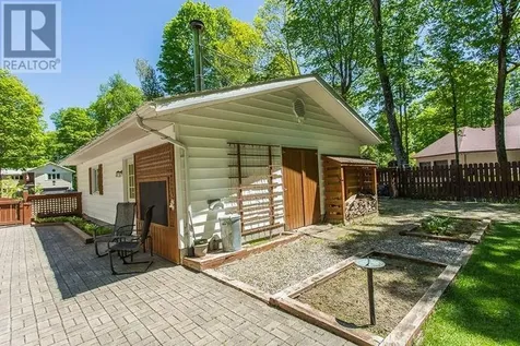 1399 Littleton Street Richards Landing ON P0R 1J0