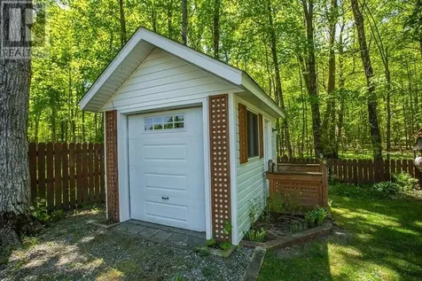 1399 Littleton Street Richards Landing ON P0R 1J0