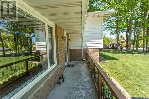 1399 Littleton Street Richards Landing ON P0R 1J0