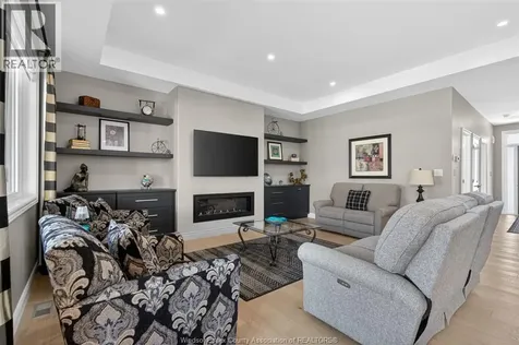 1505 Clearwater Windsor ON N8P 0E9