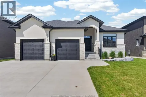 1505 Clearwater Windsor ON N8P 0E9