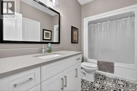 1505 Clearwater Windsor ON N8P 0E9