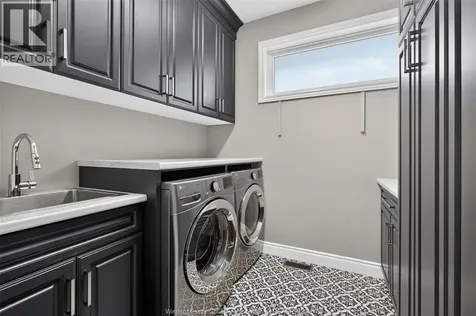 1505 Clearwater Windsor ON N8P 0E9
