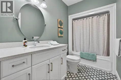 1505 Clearwater Windsor ON N8P 0E9