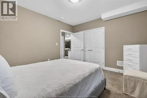 1505 Clearwater Windsor ON N8P 0E9