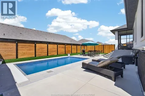 1505 Clearwater Windsor ON N8P 0E9