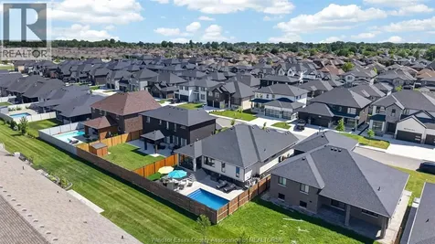 1505 Clearwater Windsor ON N8P 0E9