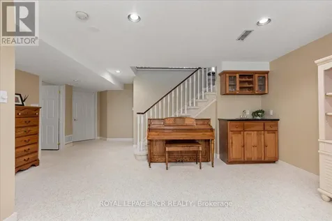 40 Bella Vista Trail New Tecumseth ON L9R 3C6