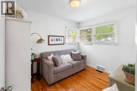 3155 Virginia Park Avenue Windsor ON N9E 2C1