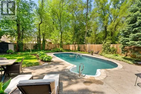 3155 Virginia Park Avenue Windsor ON N9E 2C1