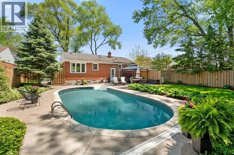 3155 Virginia Park Avenue Windsor ON N9E 2C1
