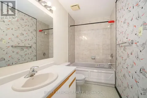 82 Nestow Drive Ottawa ON K2G 4L8