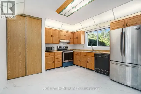 82 Nestow Drive Ottawa ON K2G 4L8