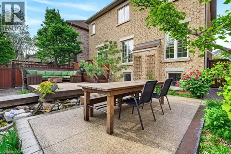 7 Summerwind Drive Hamilton ON L9B 0E5