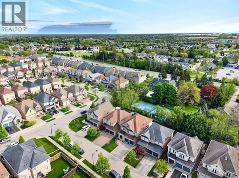 7 Summerwind Drive Hamilton ON L9B 0E5