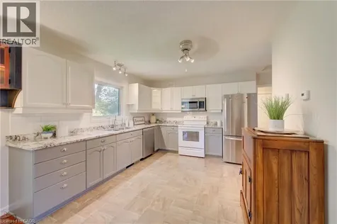 137 Wesley Crescent Waterloo ON N2J 4G8