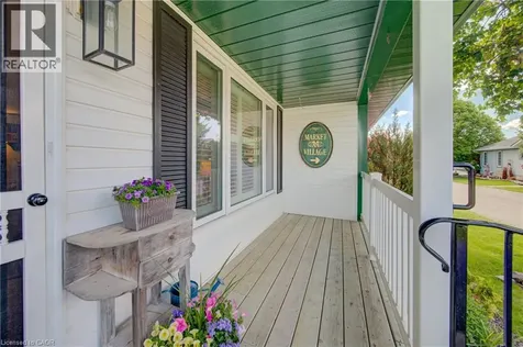 137 Wesley Crescent Waterloo ON N2J 4G8