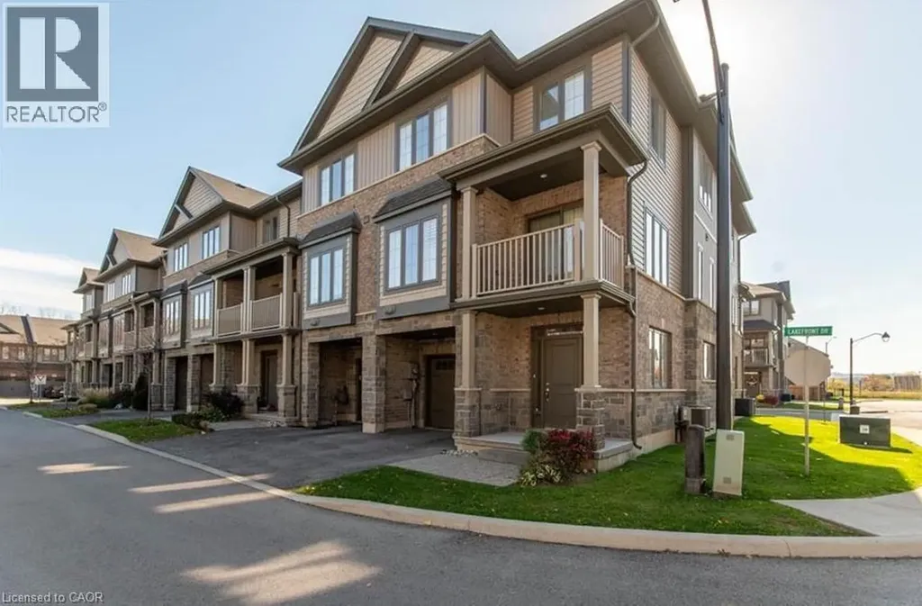 8 Lakefront Drive Stoney Creek ON L8E 0J3