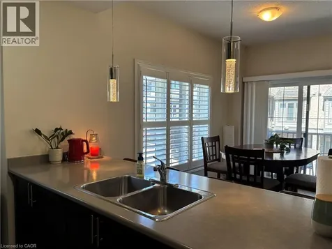 8 Lakefront Drive Stoney Creek ON L8E 0J3
