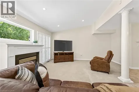 33 Willow Lane Grimsby ON L3M 5P6