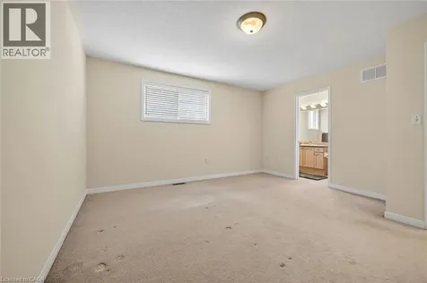 33 Willow Lane Grimsby ON L3M 5P6