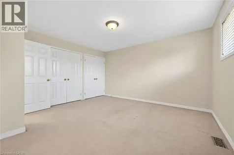 33 Willow Lane Grimsby ON L3M 5P6