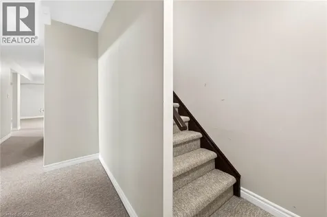 33 Willow Lane Grimsby ON L3M 5P6