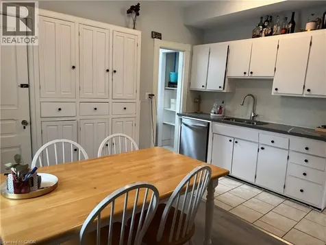 313 Wellington Street North Kitchener ON N2H 5K8