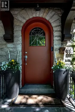 481 Dundurn Street South Hamilton ON L8P 4M2