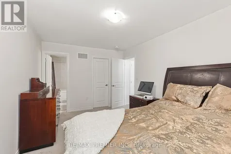 100 Stillwater Crescent Blue Mountains ON L9Y 4P5