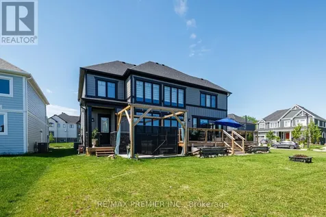 100 Stillwater Crescent Blue Mountains ON L9Y 4P5