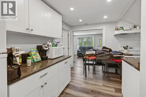 1032 Felix Avenue Windsor ON N9C 3L5