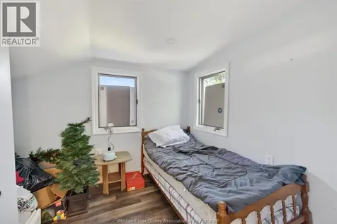 1032 Felix Avenue Windsor ON N9C 3L5