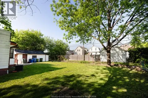 1032 Felix Avenue Windsor ON N9C 3L5
