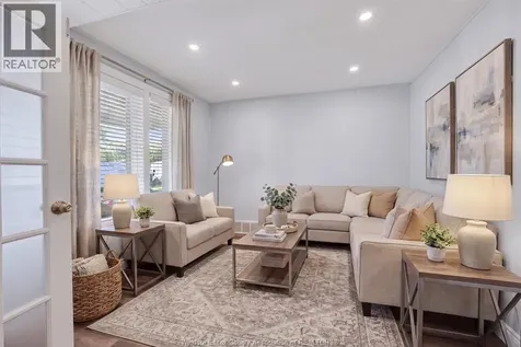 1032 Felix Avenue Windsor ON N9C 3L5