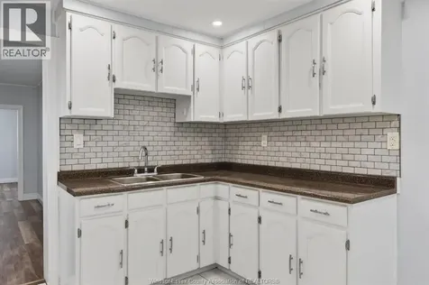 1032 Felix Avenue Windsor ON N9C 3L5