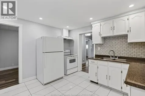 1032 Felix Avenue Windsor ON N9C 3L5