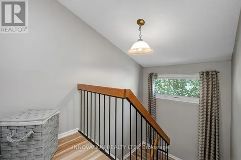 2113 Stonehenge Crescent Ottawa ON K1B 4N7