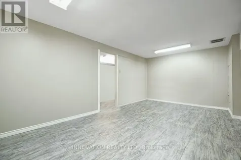 2113 Stonehenge Crescent Ottawa ON K1B 4N7