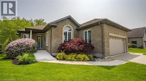 2 Hunter Drive South Port Rowan ON N0E 1M0