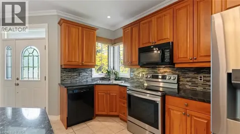 2 Hunter Drive South Port Rowan ON N0E 1M0