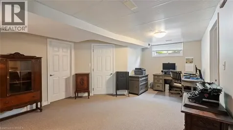 2 Hunter Drive South Port Rowan ON N0E 1M0