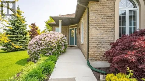 2 Hunter Drive South Port Rowan ON N0E 1M0