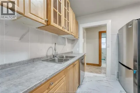 1507 Langlois Windsor ON N8X 4M3