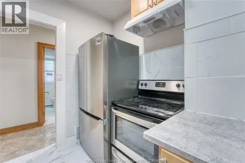 1507 Langlois Windsor ON N8X 4M3
