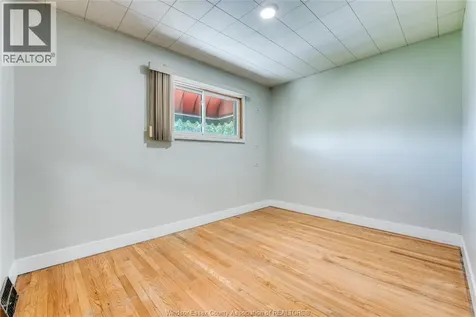 1507 Langlois Windsor ON N8X 4M3